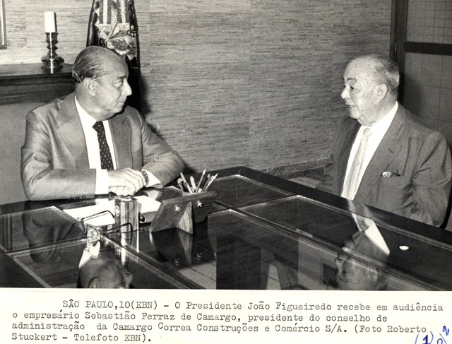 Presidente João Figueiredo recebe em audiência o empresário Sebastião Ferraz de Camargo, da Camargo Correa Construção e Comércio S.A.