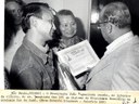 Presidente João Figueiredo recebe, na clínica do Sr. Yasuhishi Ono, um diploma de presidente honorário da Academia Ono de Judô