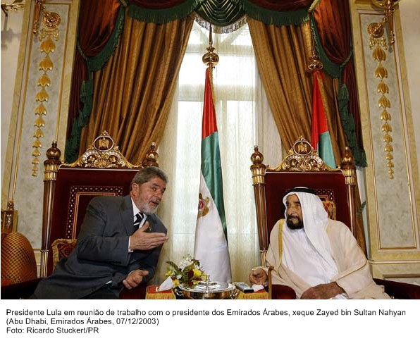 Presidente Lula em reunião presidente dos Emirados Árabes, xeique Zaybe bin Sultan Nahyan.