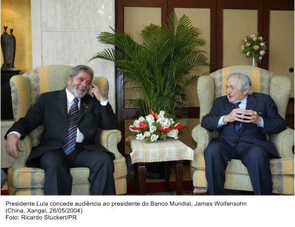 Presidente Lula concede audiência ao presidente do Banco Mundial James Wolfensohn - Cinha, Xangai.