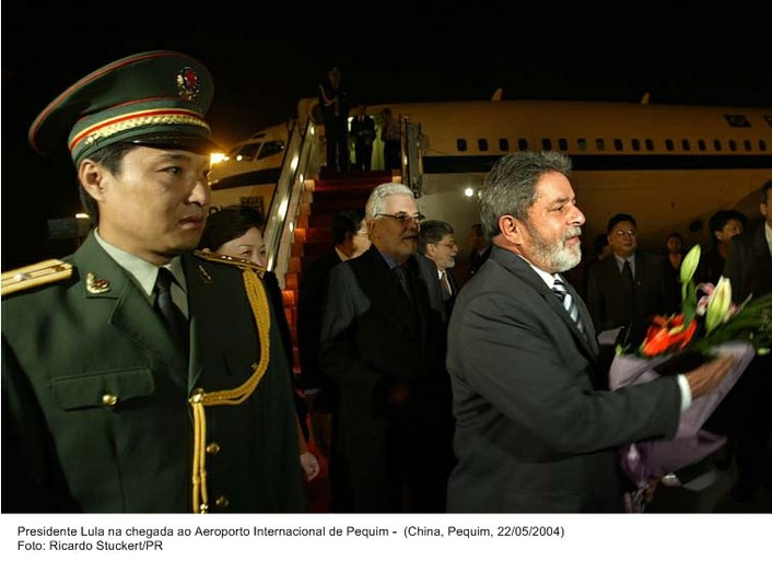 Presidente Lula no aeroporto internacional de Pequim.