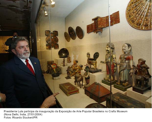 Presiente Lula participa da inauguração da exposição de arte popular brasileira, no Crafs Museum.