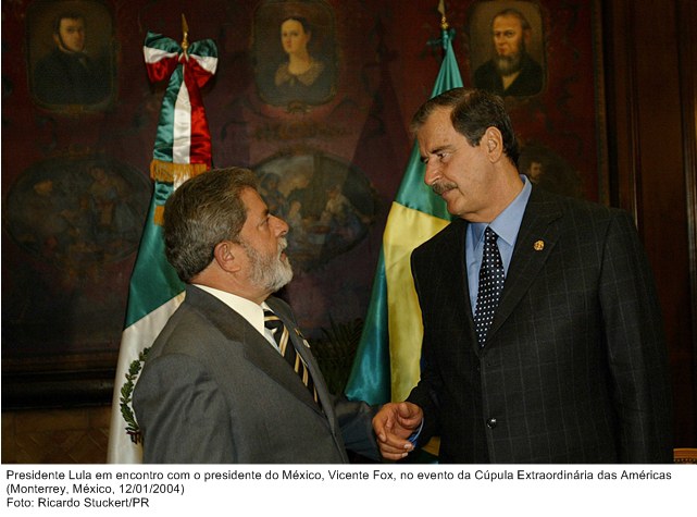 Presidente Lula, em encontro com o presidente do México, Vicente Fox, no evento Cúpula Extraordinária das Américas.