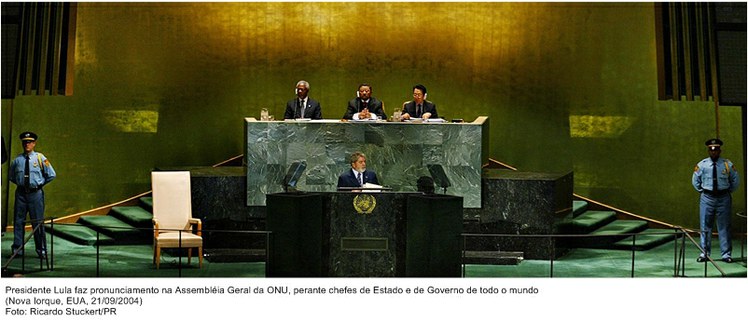 Presidente Lula faz pronunciamento na 59 Assembléia Geral da ONU, perante chefes de estado e de governo de todo o mundo.