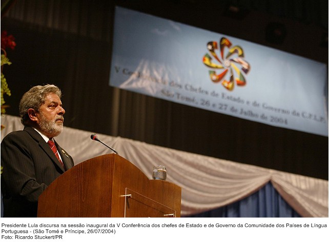 Presidente Lula discursa na sessão inaugural na V Conferência da Comunidade dos Países de Língua Portuguesa.