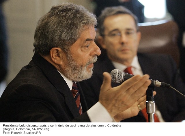 Presidente Lula discursa após cerimônia de assinatura de atos com a Colômbia.