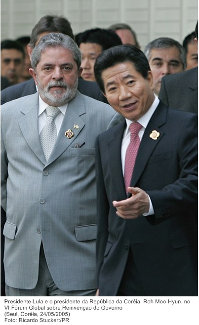 Presidente Lula e o presidente da Coréia, Roh Moo-Hyun, no IV Fórum Global sobre Reinvenção do Governo.