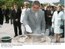 Presidente Lula participa de cerimônia de oferenda floral no Memorial Nacional de Seul.