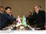 Presidente Lula recebe os cumprimentos do presidente da coreano, Roh Moo-Hyun, na abertura de reunião de trabalho.