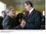 Presidente Lula conversa com o presidente do México, Vicente Fox, durante reunião com chefes de estado na Escócia.