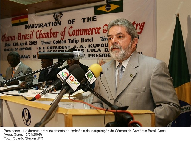 Presidente Lula durante pronunciamento na cerimônia de inauguração da Câmara de Comércio Brasil-Gana.