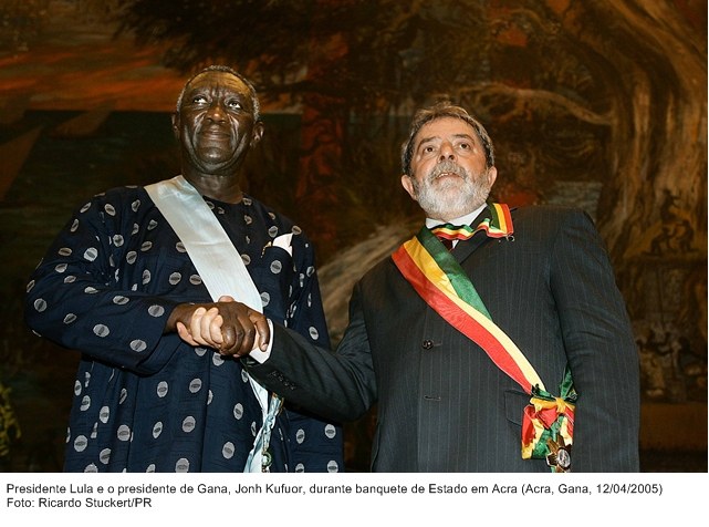 Presidente Lula e o presidente de Gana, John Kufuor, durante banquete de estado em Acra.