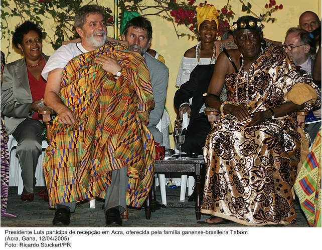 Presidente Lula participa de recepção em Acra oferecida pela familia ganense-brasileira Tabom.