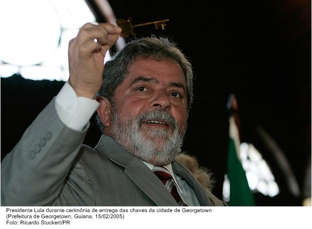 Presidente Lula durante cerimônia de entrega das chaves da cidade de Georgetown.