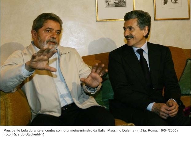 Presidente Lula durante encontro com o primeiro-ministro da Itália, Massimo Dalema.