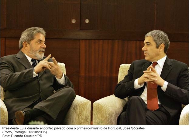 Presidente Lula durante encontro privado com o primeiro-ministro de Portugal, José Sócrates.