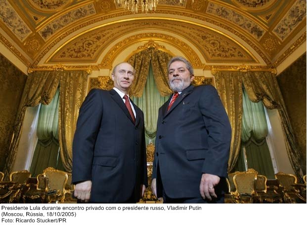 Presidente Lula durante encontro privado com o presidente russo, Vladimir Putin.