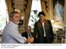 Presidente Lula cumprimenta o presidente boliviano, Evo Morales, com quem encontrou em Viena.