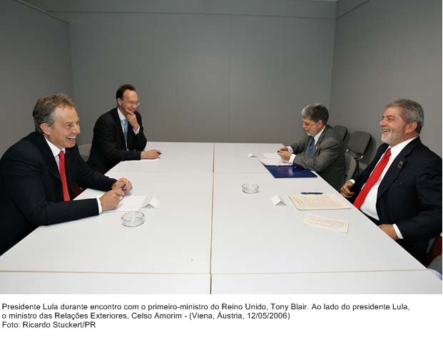 Presidente Lula e o ministro das Relações Exteriores, Celso Amorim, durante encontro com o primeiro-ministro, Tony Blair.