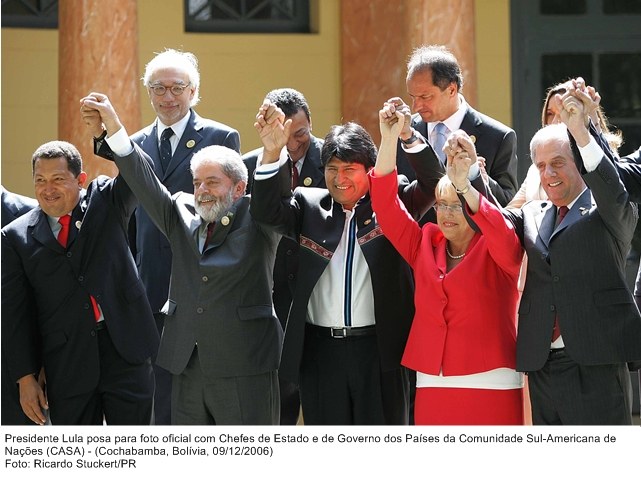 Presidente Lula posa para foto oficial com Chefes de Estado e de Governo dos Países da Comunidade Sul-Americana de Nações - CASA.