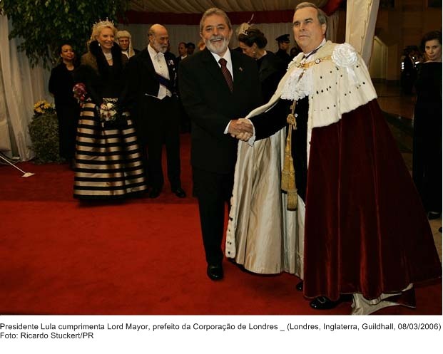Presidente Lula cumprimenta Lorde Mayor, prefeito da Corporação de Londres.