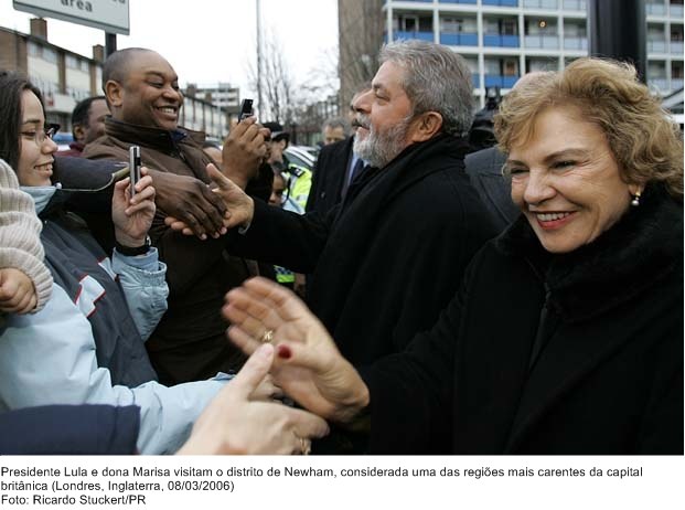 Presidente Lula e dona Marisa visitam o distrito de Newham, considerada uma das regiões mais carentes da capital britânica.