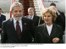 Presidente Lula e dona Marisa desembarcam no aeroporto internacional de Pulkovo.