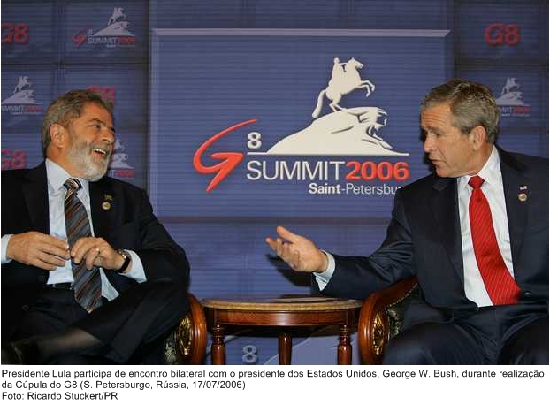 Presidente Lula participa do encontro bilateral com o presidente dos EUA, George W. Bush, durante realização da Cúpula do G-8.