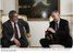 Presidente Lula conversa com o vice-presidente da Mercedez-Bens, Hubertus Troska.