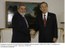 Presidente Lula durante os cumprimentos ao secretário-geral das Nações Unidas, Ban Ki-Moon, na residência da embaixada do Brasil em Berlim.