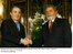 Presidente Lula reúne-se com o presidente da Colômbia, Álvaro Uribe, durante viagem à Argentina.