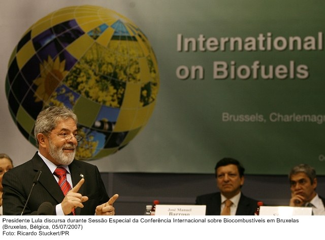 Presidente Lula discursa durante Sessão Especial da Conferência Internacional sobre Biocombustíveis em Bruxelas.
