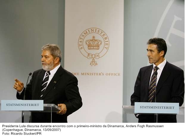 Presidente Lula discursa durante encontro com o primeiro-ministro da Dinamarca, Anders Fogh Rasmussen.
