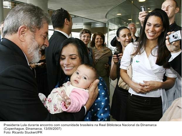 Presidente Lula durante encontro com a comunidade brasileira na Real Biblioteca Nacional da Dinamarca.