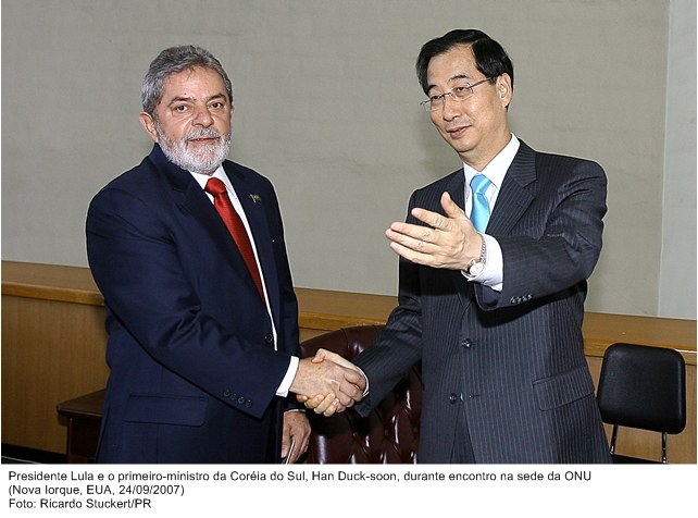 Presidente Lula e o primeiro-ministro da Coréia do Sul, Han Duck-Soon, durante encontro na sede da  ONU.