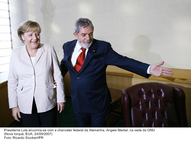 Presidente Lula encontra-se com a chanceler da Alemanha, Angela Merkel, na sede da ONU.