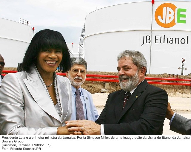 Presidente Lula e a primeira-dama da Jamaica, Portia Simpson Miller, durante inauguração da Usina de Etanol Broilers Group.