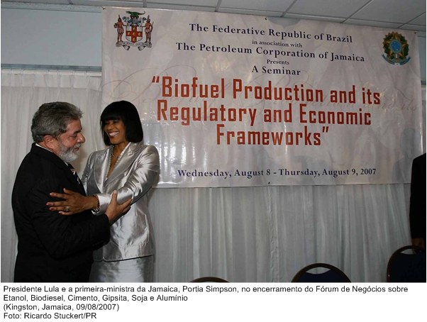 Presidente Lula e a primeira-dama da Jamaica, Portia Simpson, no encerramento do Fórum de Negócios sobre Etanol, Biodiesel, Cimento, Gipsita, Soja e Alumínio.