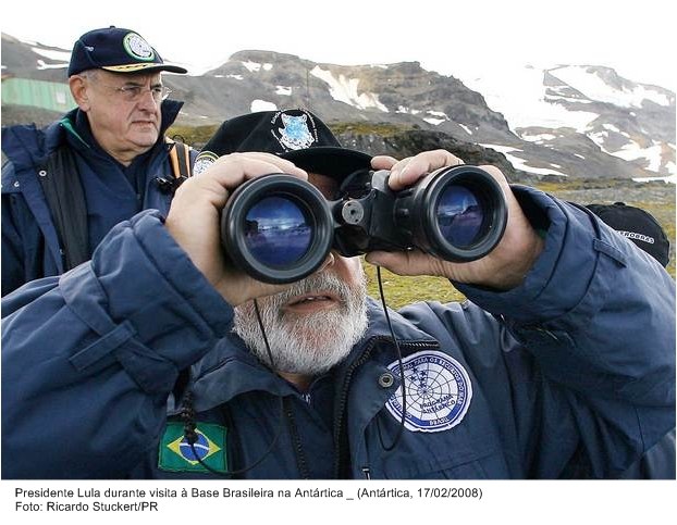 Presidente Lula durante visita a base brasileira na Antártica.