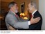 Presidente Lula cumprimenta o presidente de Israel, Shimon Peres, durante encontro na embaixada do Brasil em Pequim.