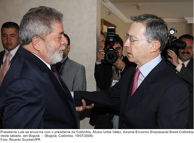 Presidente Lula se encontra com o presidente da Colômbia, Álvaoro Uribe, durante Encontro Empresarial Brasil-Colômbia.