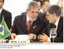 Presidente Lula e o ministro Celso Amorim, na reunião com os presidentes dos países membros do Sistema de Integração Centro-Americana (sica).