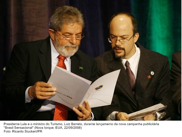 Presidente Lula e o ministro do Turismo, Luiz Barreto, durante lançamento da nova campanha publicitária Brasil Sensacional.