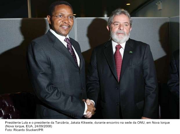 Presidente Lula e o presidente da Tanzânia, Jakata Kikwete, durante encontro na sede da ONU.