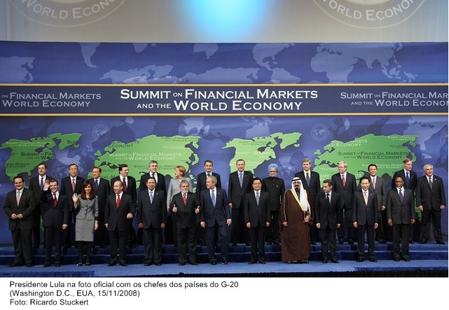 Presidente Lula na foto oficial com os chefes dos países do G-20.