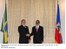 Presidente Lula cumprimenta o presidente do Haiti, René Préval, durante visita a Porto Príncipe.