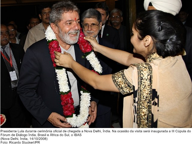 Presidente Lula durante cerimônia oficial de chegada a Nova Delhi, na ocasião será inaugurada a III Cúpula do IBAS.
