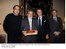 Presidente Lula recebe réplica da Ferrari do presidente da Fiat, Luca Cordero di Montezemolo.