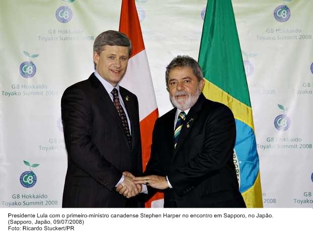 Presidente Lula com o primeiro-ministro Canadense, Stephen Harper, no encontro em Sapporo, Japão.