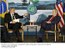 Presidente Lula conversa com o presidente dos EUA, George Bush, durante encontro bilateral.